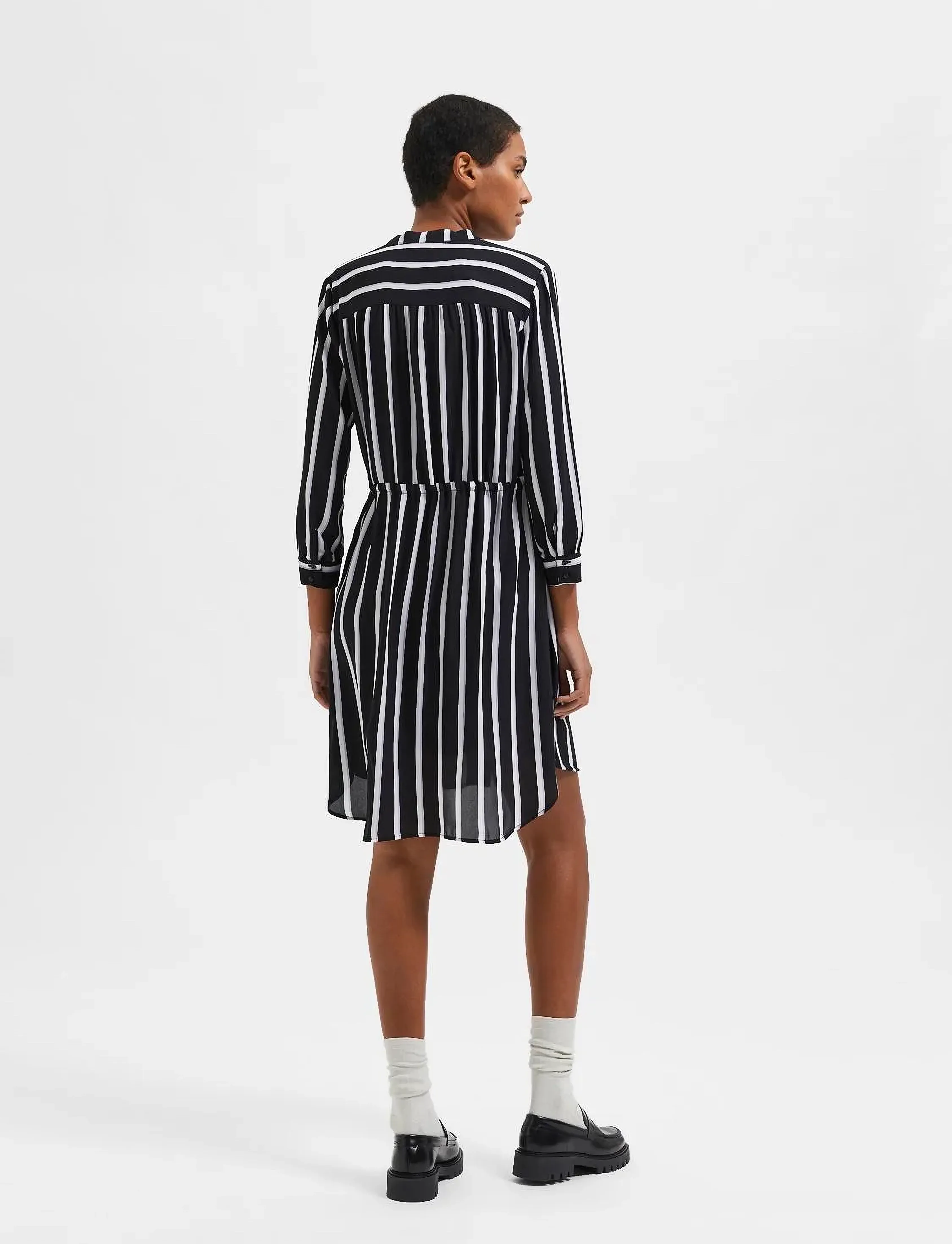 Selected - SLFDAMINA 7/8 AOP DRESS - robes chemises - black - 3