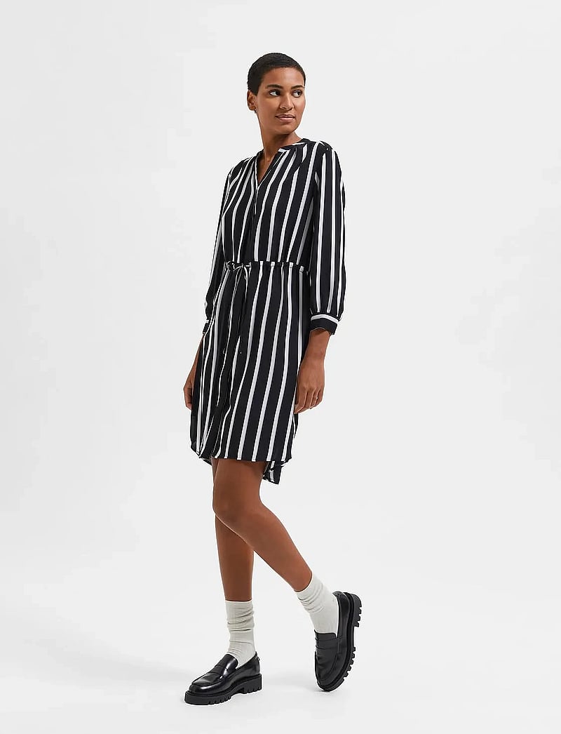 Selected - SLFDAMINA 7/8 AOP DRESS B NOOS - skjortklänningar - black - 5