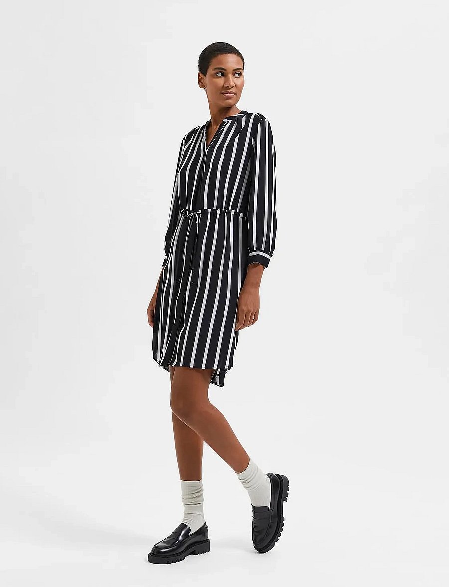 Selected - SLFDAMINA 7/8 AOP DRESS - robes chemises - black - 5