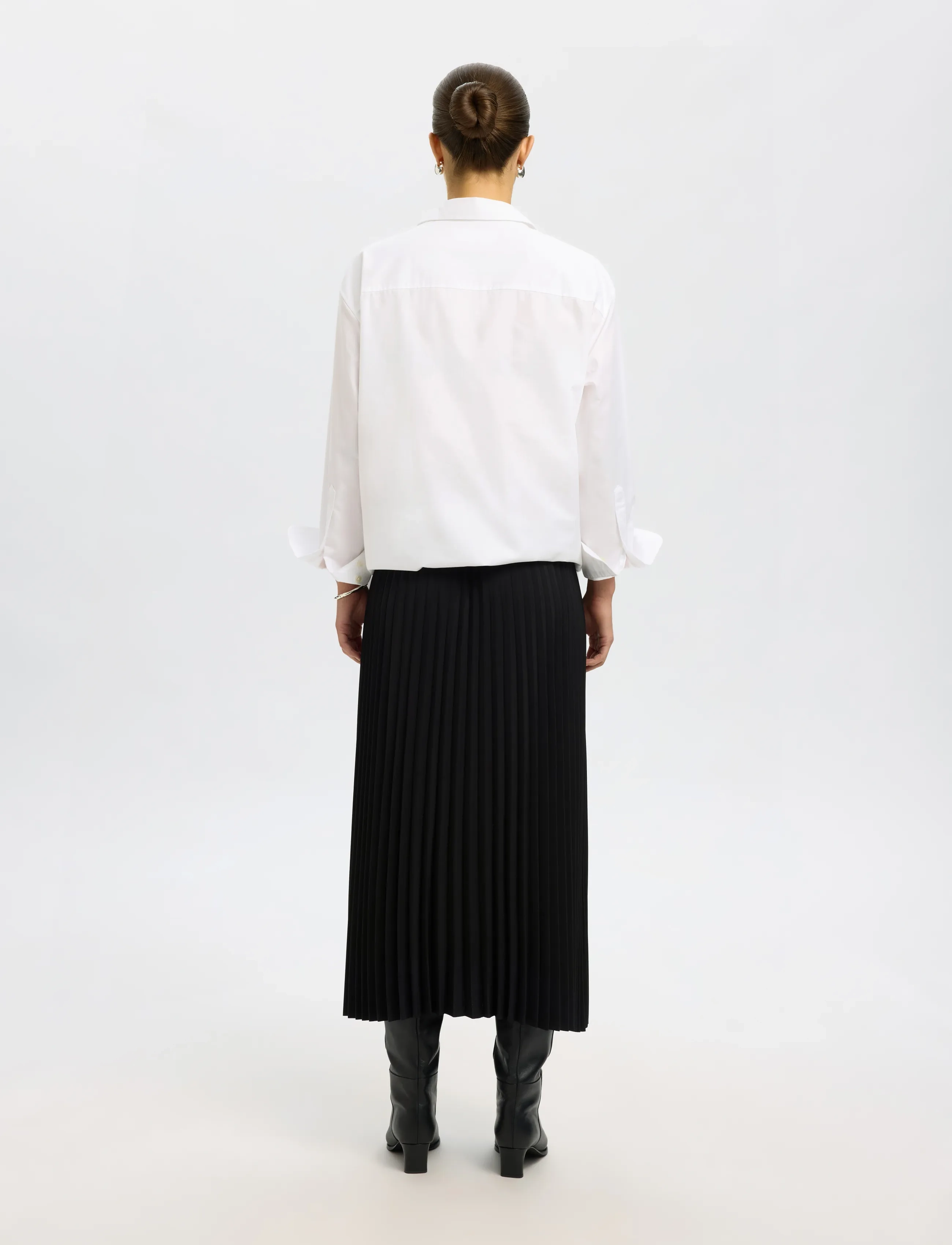 Selected - SLFALEXIS MW MIDI SKIRT B NOOS - pleated skirts - black - 3