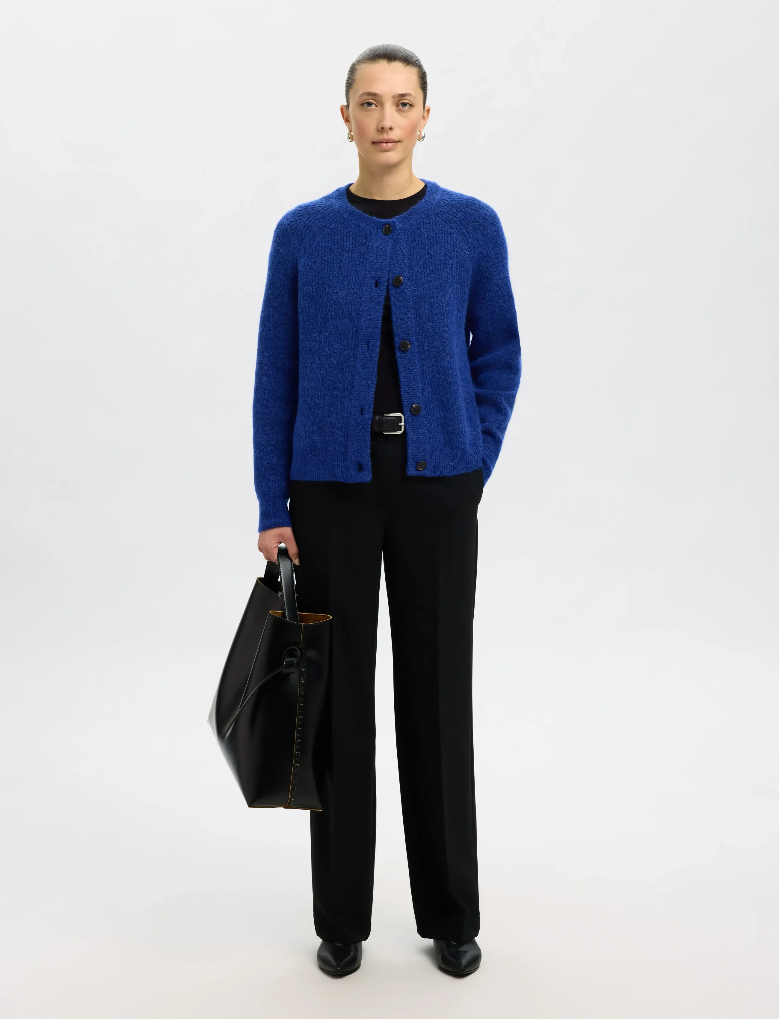 Selected - SLFLULU LS KNIT SHORT CARDIGAN B NOOS - cardigans - dazzling blue - 4