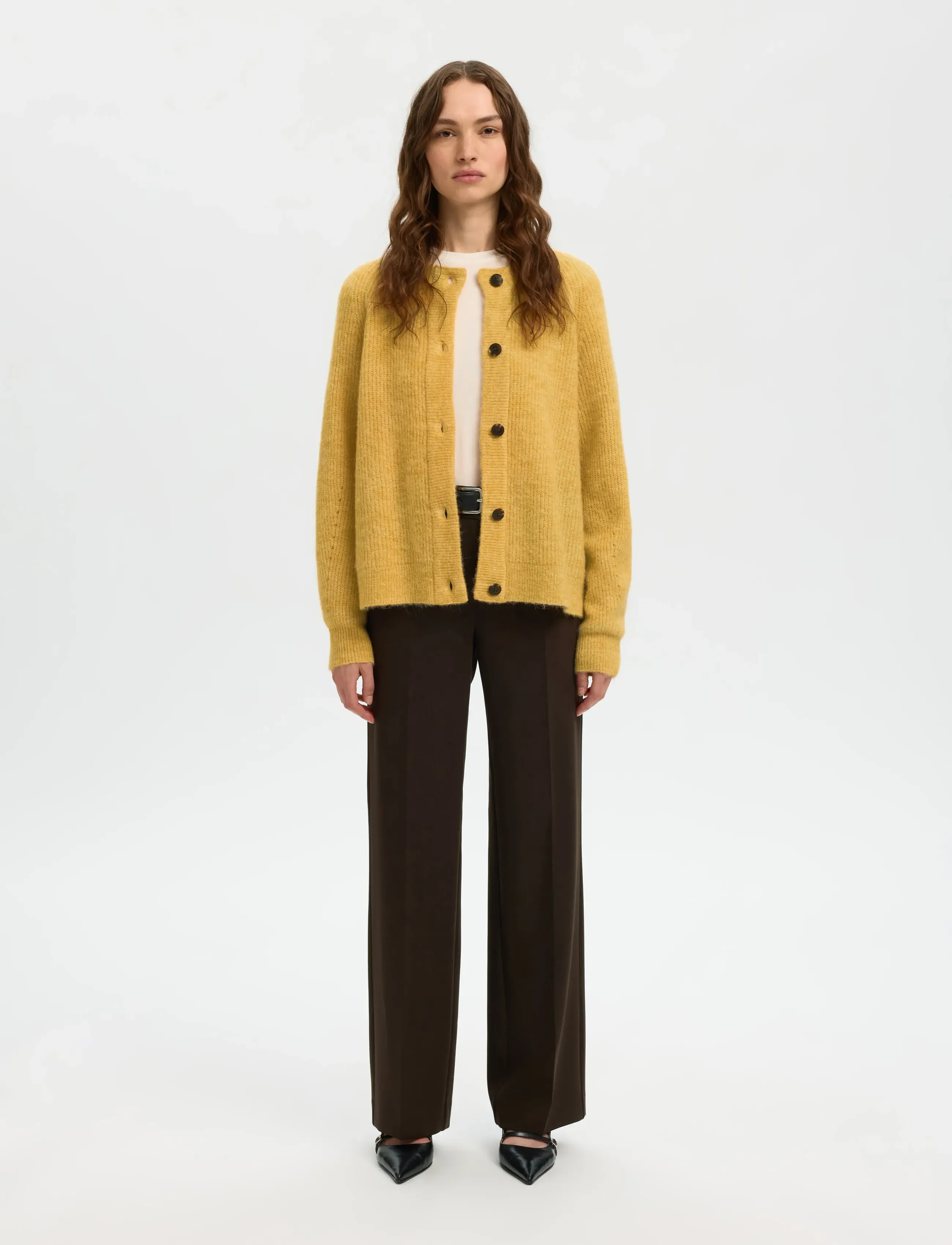 Selected - SLFLULU LS KNIT SHORT CARDIGAN B NOOS - gilets - ochre - 5
