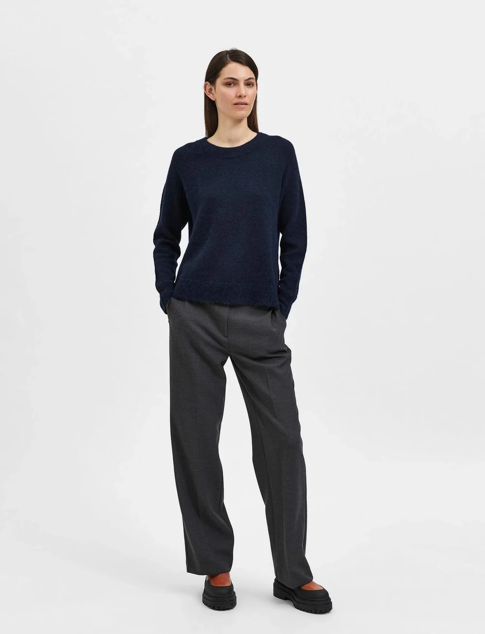 Selected - SLFLULU LS KNIT O-NECK B NOOS - jumpers - dark sapphire - 4