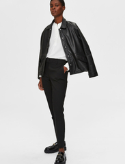 Selected Femme - SLFRITA MW SLIM PANT BLACK B NOOS - tailored trousers - black - 6