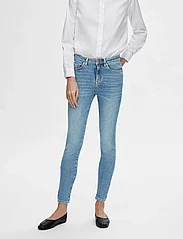 Selected Femme - SLFSOPHIA MW SKINNY MID BLUE JEAN U NOOS - skinny jeans - medium blue denim - 2
