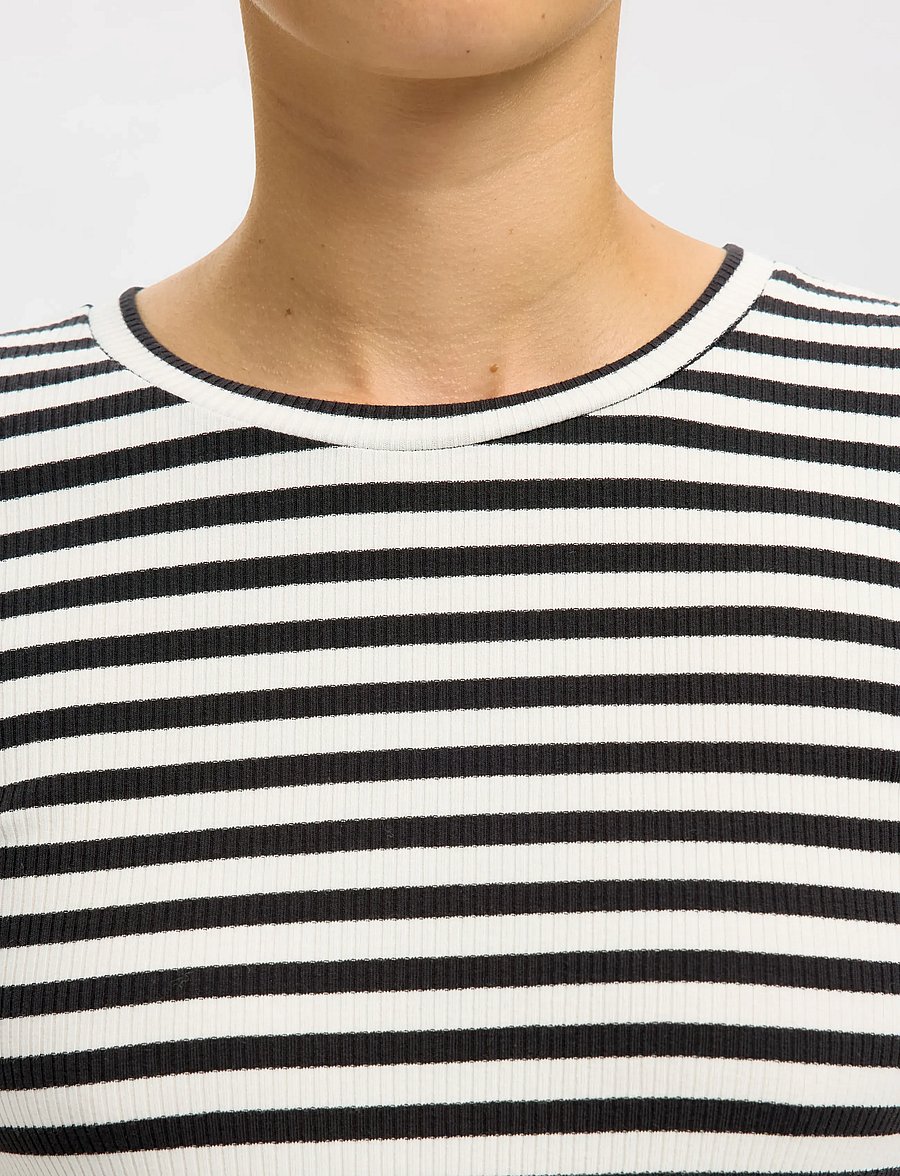 Selected - SLWANNA LS CREW NECK TEE STR NOOS - langärmlige tops - black - 5