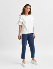 Selected Femme - SLFRYLIE SS FLORENCE TEE M NOOS - najniższe ceny - snow white - 5