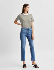 Selected Femme - SLFAMY HW SLIM CHAMBLY BLU JEANS U - slim jeans - medium blue denim - 4