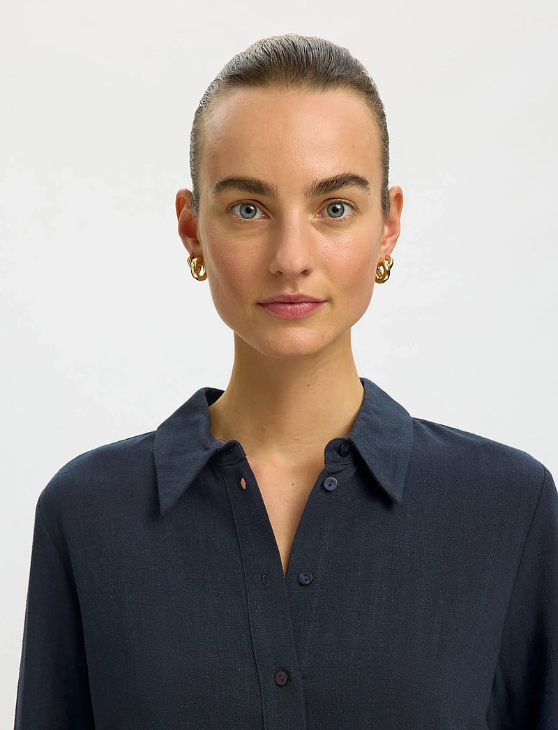 Selected - SLWVIVA LS SUN SHIRT NOOS - langärmlige hemden - dark sapphire - 4