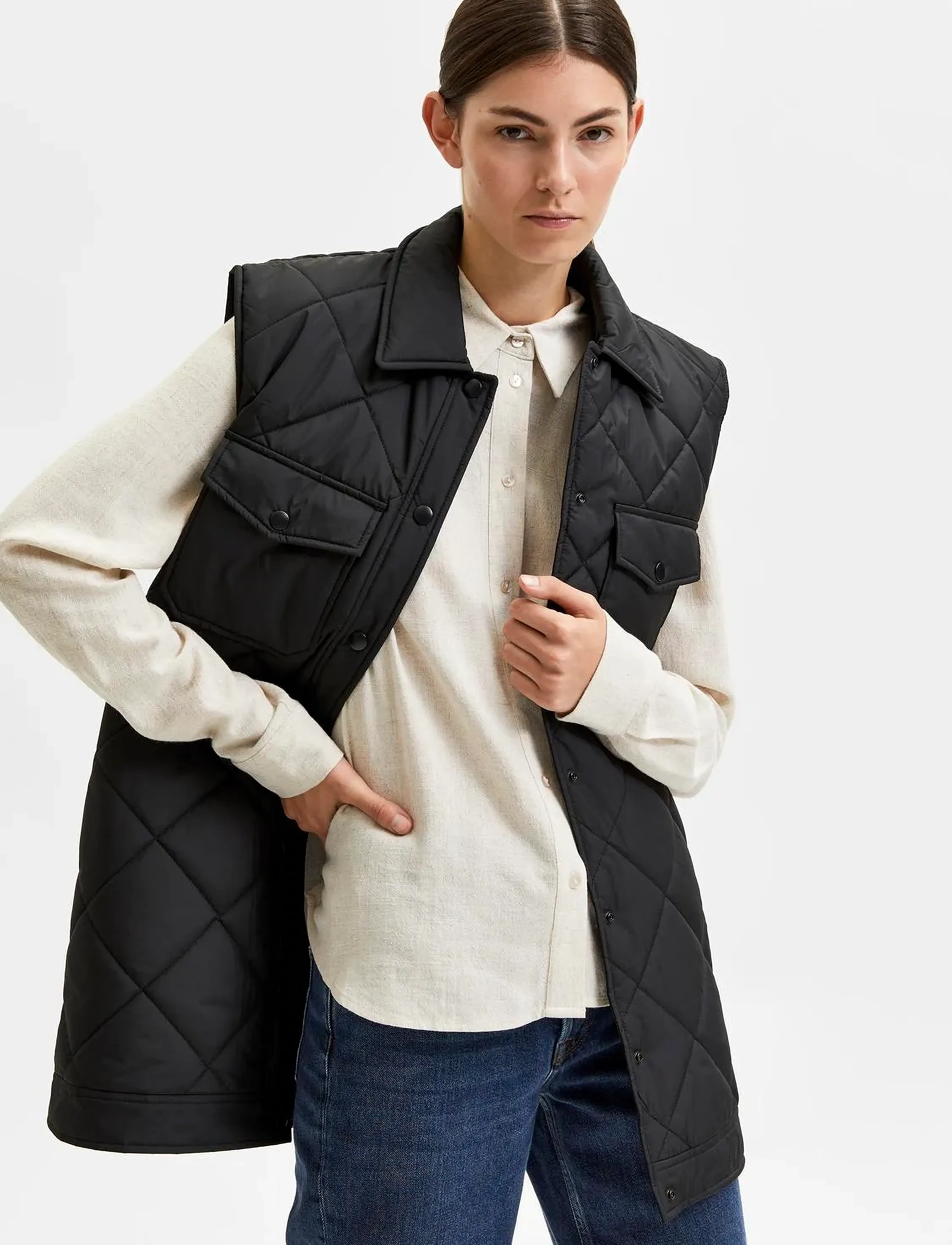 Selected - SLFTINNA LONG QUILTED VEST - gefütterte westen - black - 5