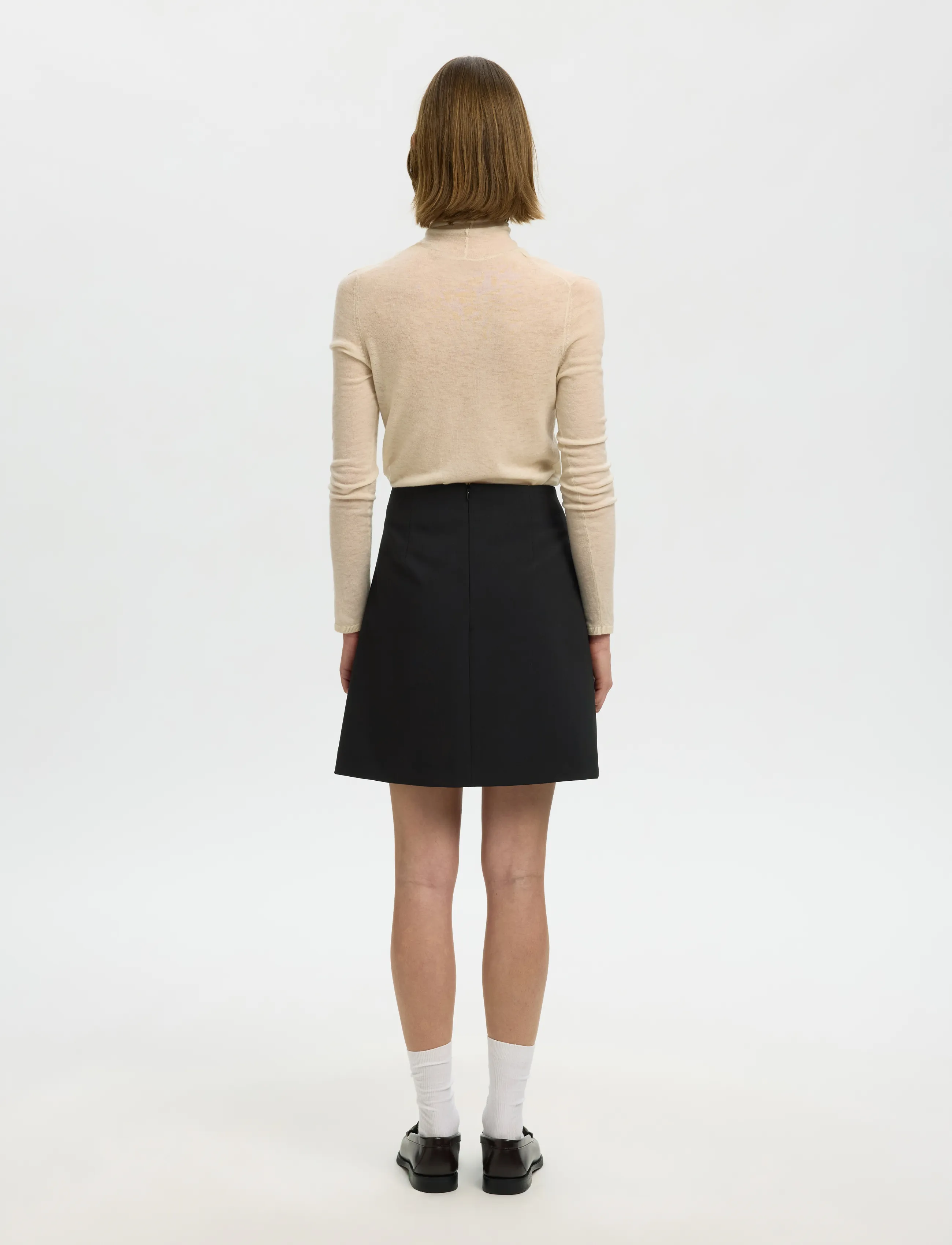 Selected - SLWRITA MW SHORT SKIRT FD NOOS - short skirts - black - 3