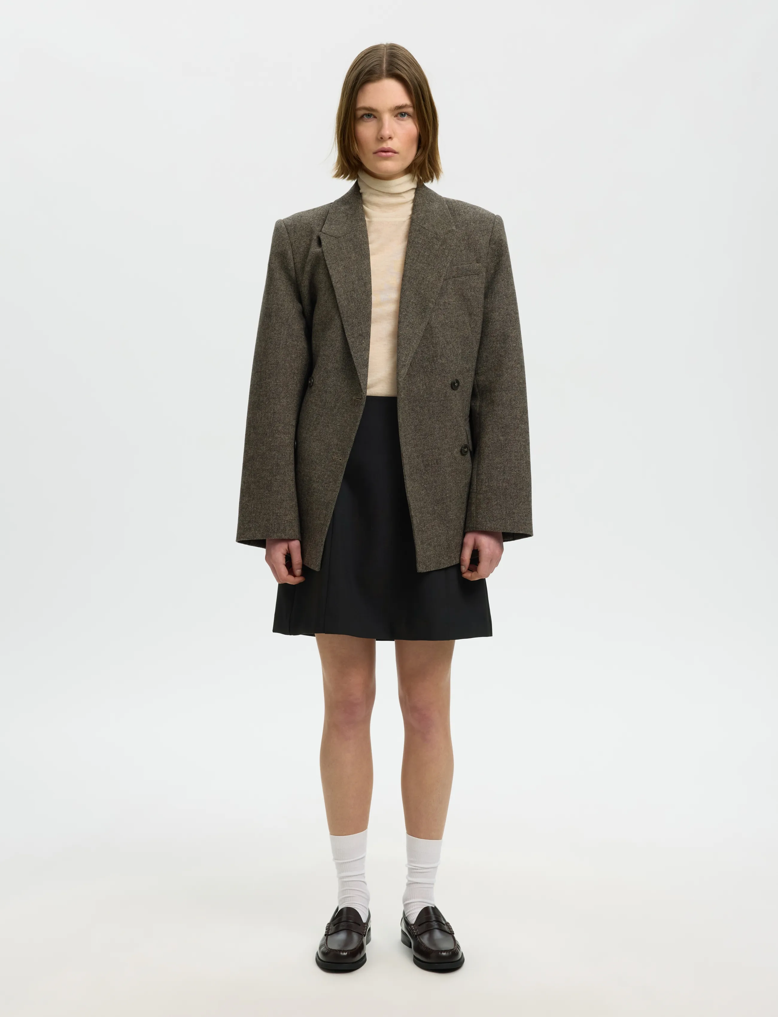 Selected - SLWRITA MW SHORT SKIRT FD NOOS - short skirts - black - 4