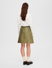 Selected Femme - SLFNEW IBI MW LEATHER SKIRT B - leather skirts - dusky green - 3
