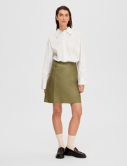 Selected Femme - SLFNEW IBI MW LEATHER SKIRT B - leather skirts - dusky green - 4