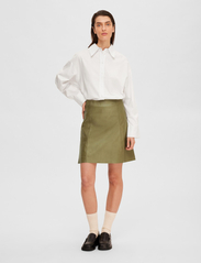 Selected Femme - SLFNEW IBI MW LEATHER SKIRT B - leather skirts - dusky green - 5