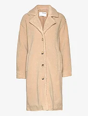 Selected 2025 femme teddy