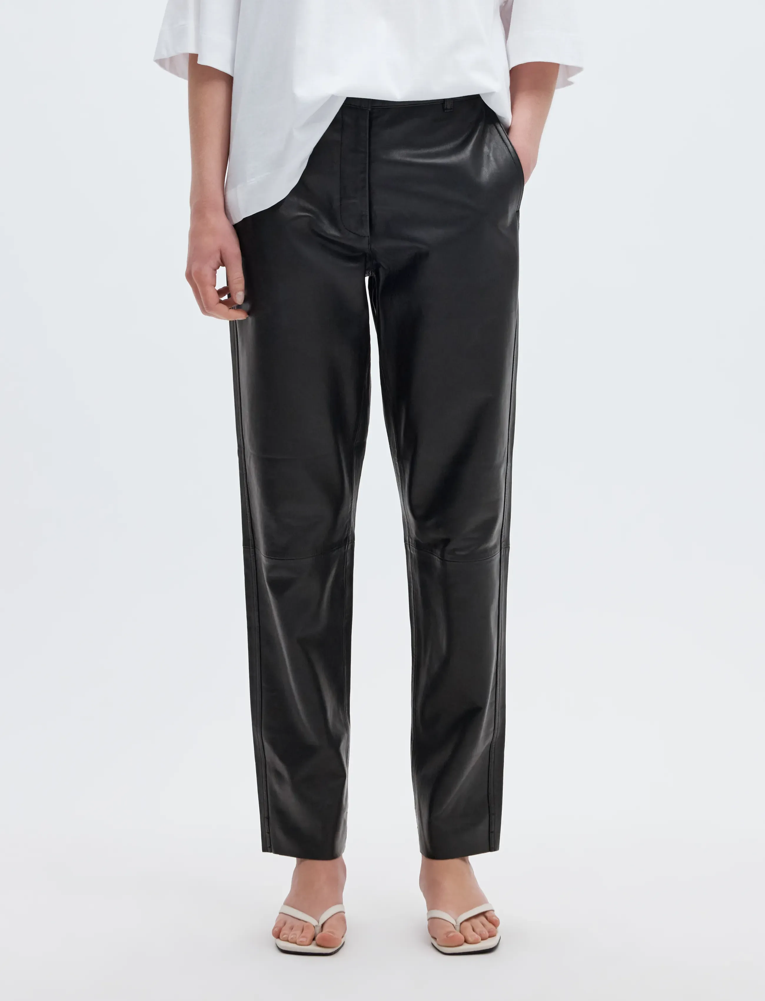 Selected SLWMARIE MW LEATHER PANTS B NOOS - Püksid - BLACK / black