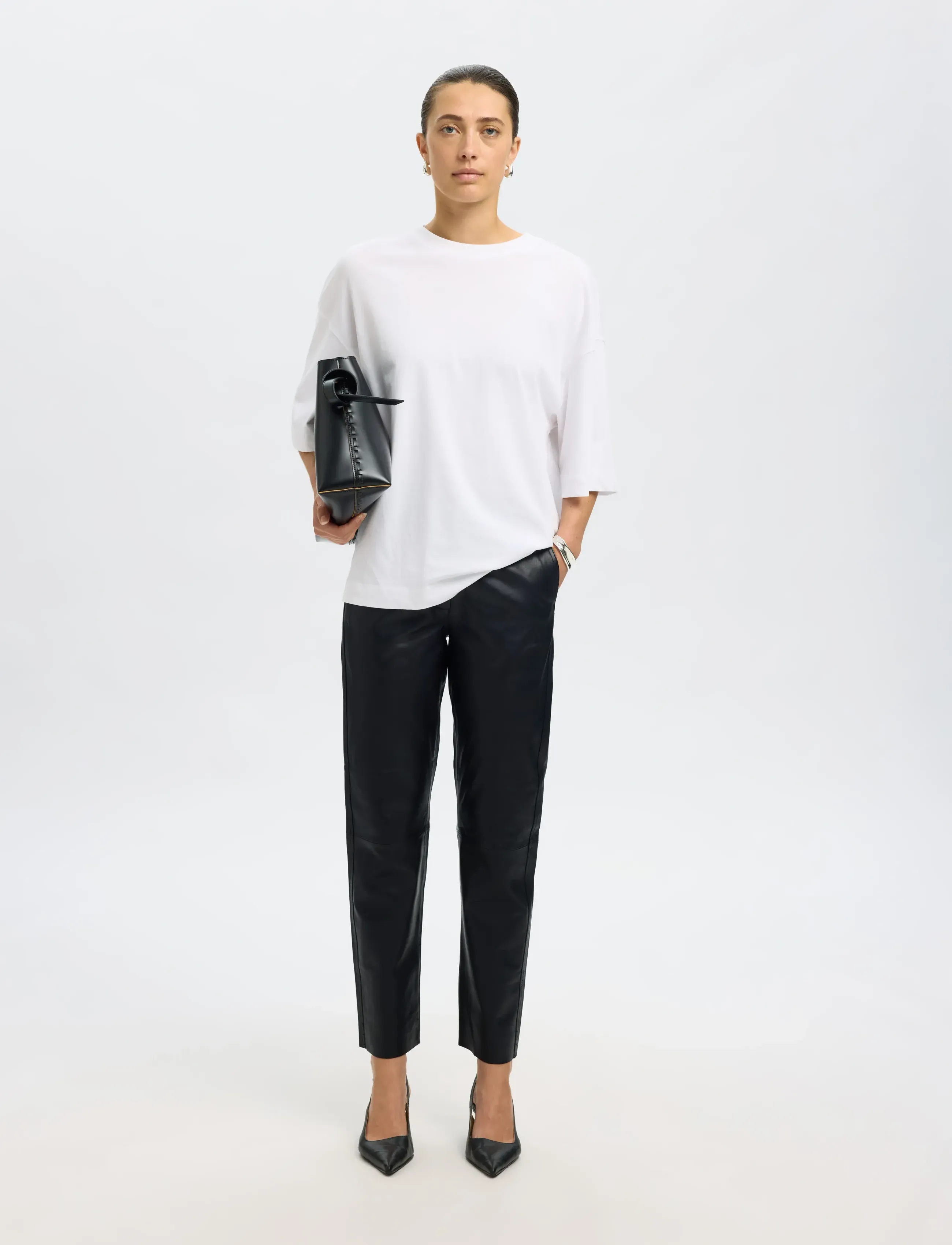 Selected - SLWMARIE MW LEATHER PANTS B NOOS - pantalons en cuir - black - 4
