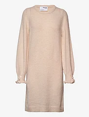 Selected Femme - SLFSIA JUMA LS KNIT O-NECK DRESS B - knitted dresses - birch - 0