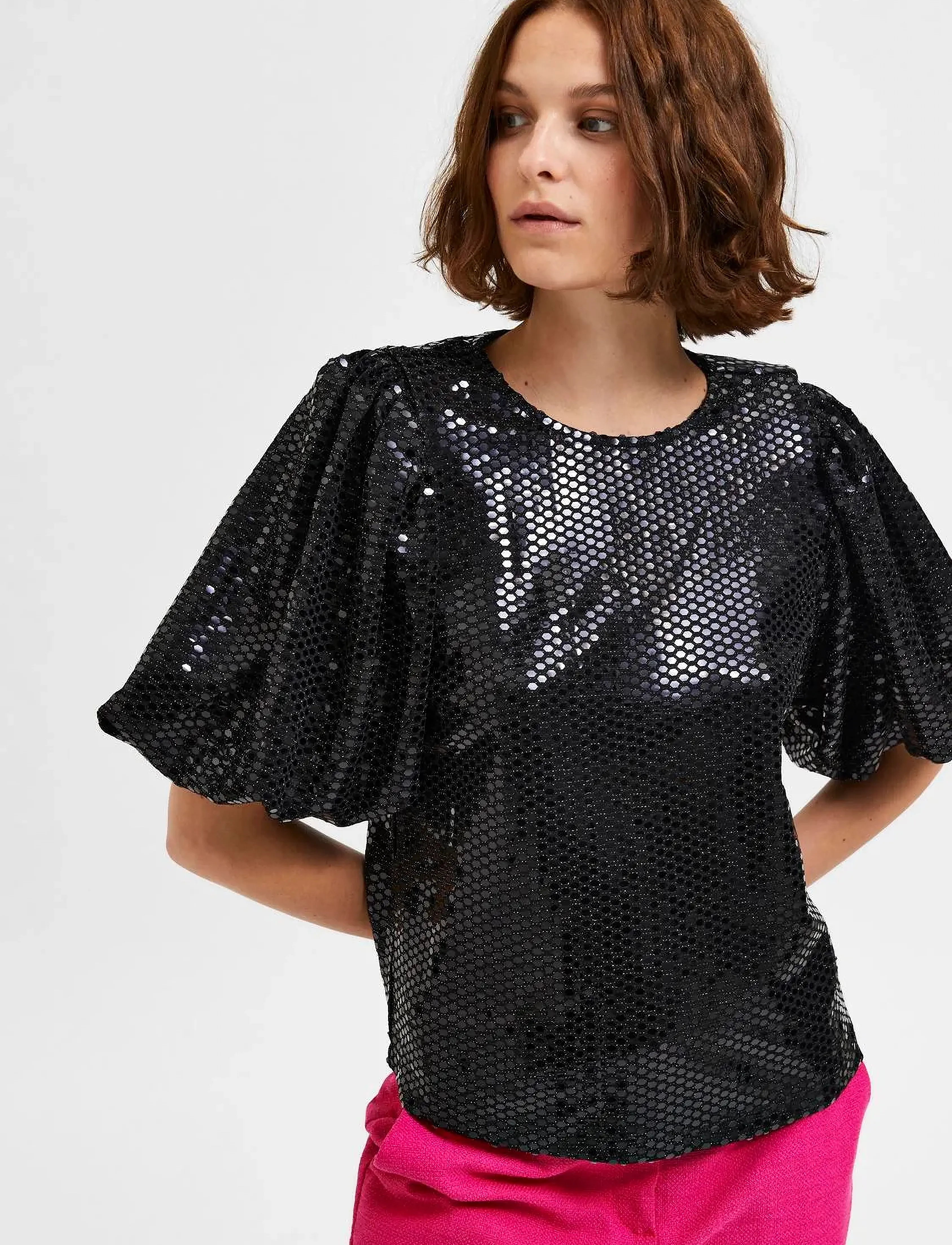 Selected - SLFSANDY 2/4 O-NECK TOP B - kortærmede bluser - black - 4