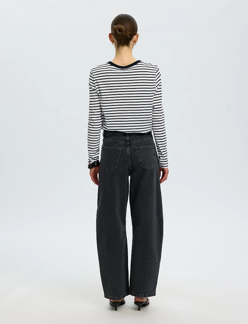 Selected - SLWESSENTIAL LS STRIPED O-NECK TEE NOOS - langärmlige tops - black - 2