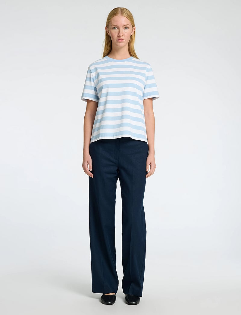 Selected - SLWESSENTIAL SS STRIPED BOXY TEE NOOS - t-shirts - cashmere blue - 3