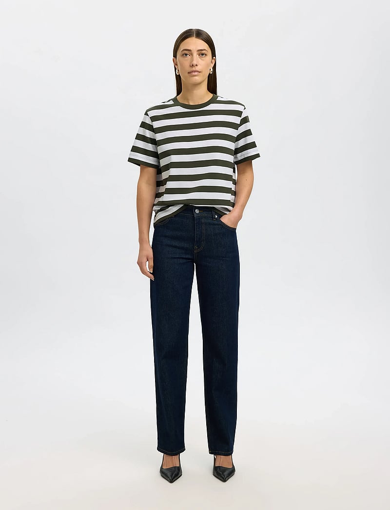 Selected - SLWESSENTIAL SS STRIPED BOXY TEE NOOS - t-shirts - deep depths - 4