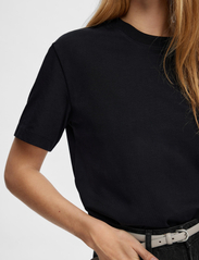 Selected Femme - SLFESSENTIAL SS BOXY TEE NOOS - lowest prices - black - 5