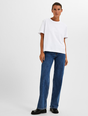 Selected Femme - SLFESSENTIAL SS BOXY TEE NOOS - najniższe ceny - bright white - 6