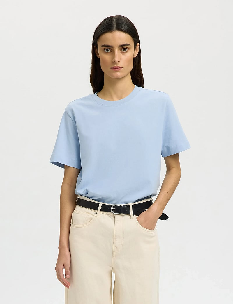 Selected - SLWESSENTIAL SS BOXY TEE NOOS - t-shirts - cashmere blue - 0