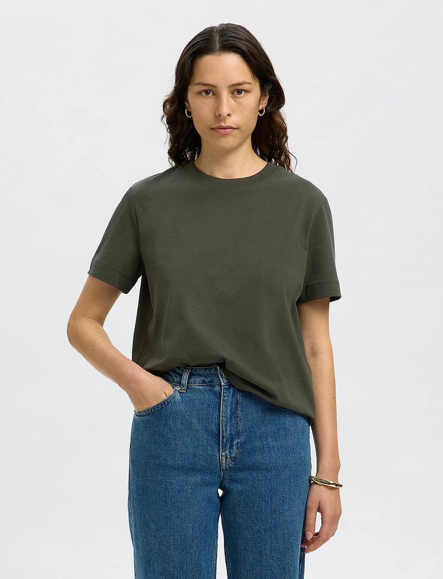 Selected - SLWESSENTIAL SS BOXY TEE NOOS - t-shirts - deep depths - 0