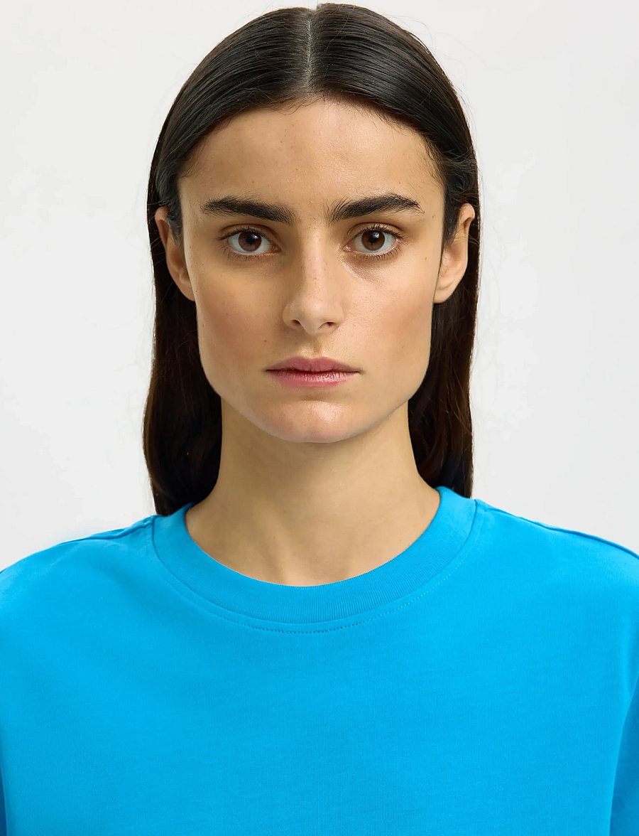 Selected - SLWESSENTIAL SS BOXY TEE NOOS - t-shirts - malibu blue - 5