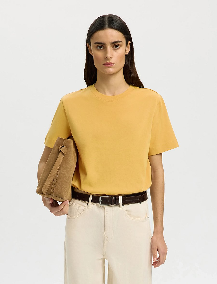 Selected - SLWESSENTIAL SS BOXY TEE NOOS - t-shirts - ochre - 0