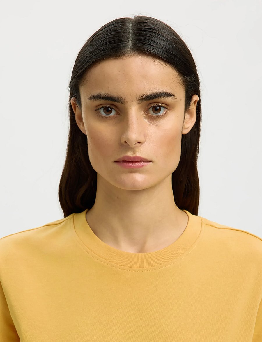 Selected - SLWESSENTIAL SS BOXY TEE NOOS - t-shirts - ochre - 4