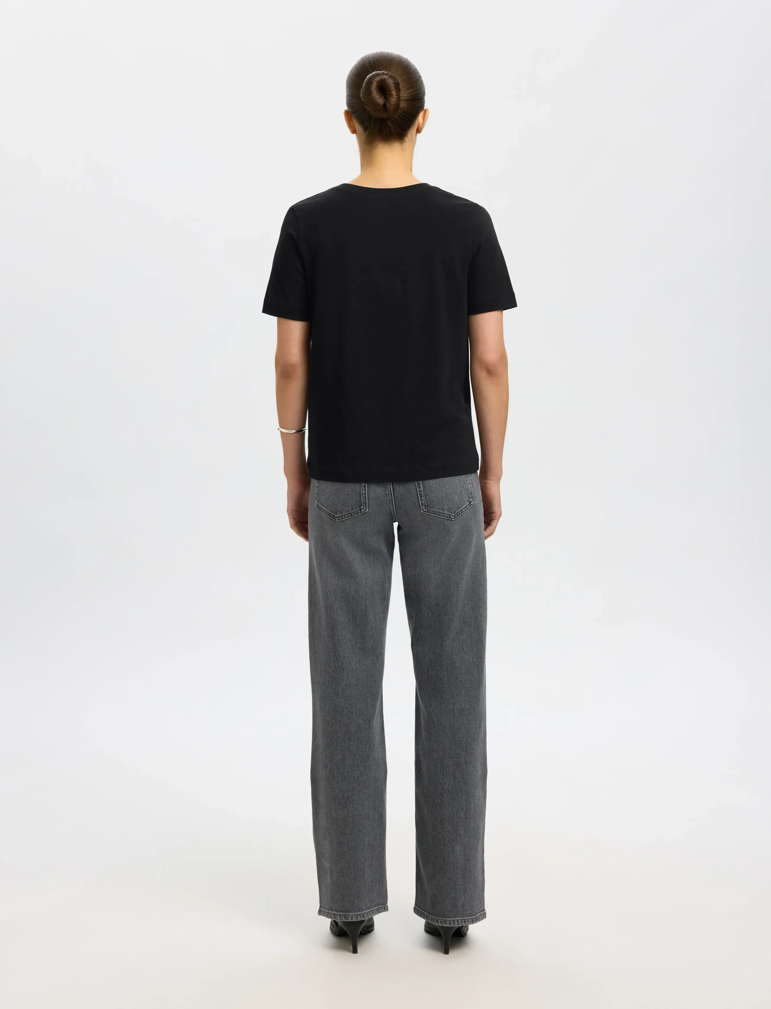 Selected - SLWESSENTIAL SS V-NECK TEE NOOS - t-shirts - black - 3