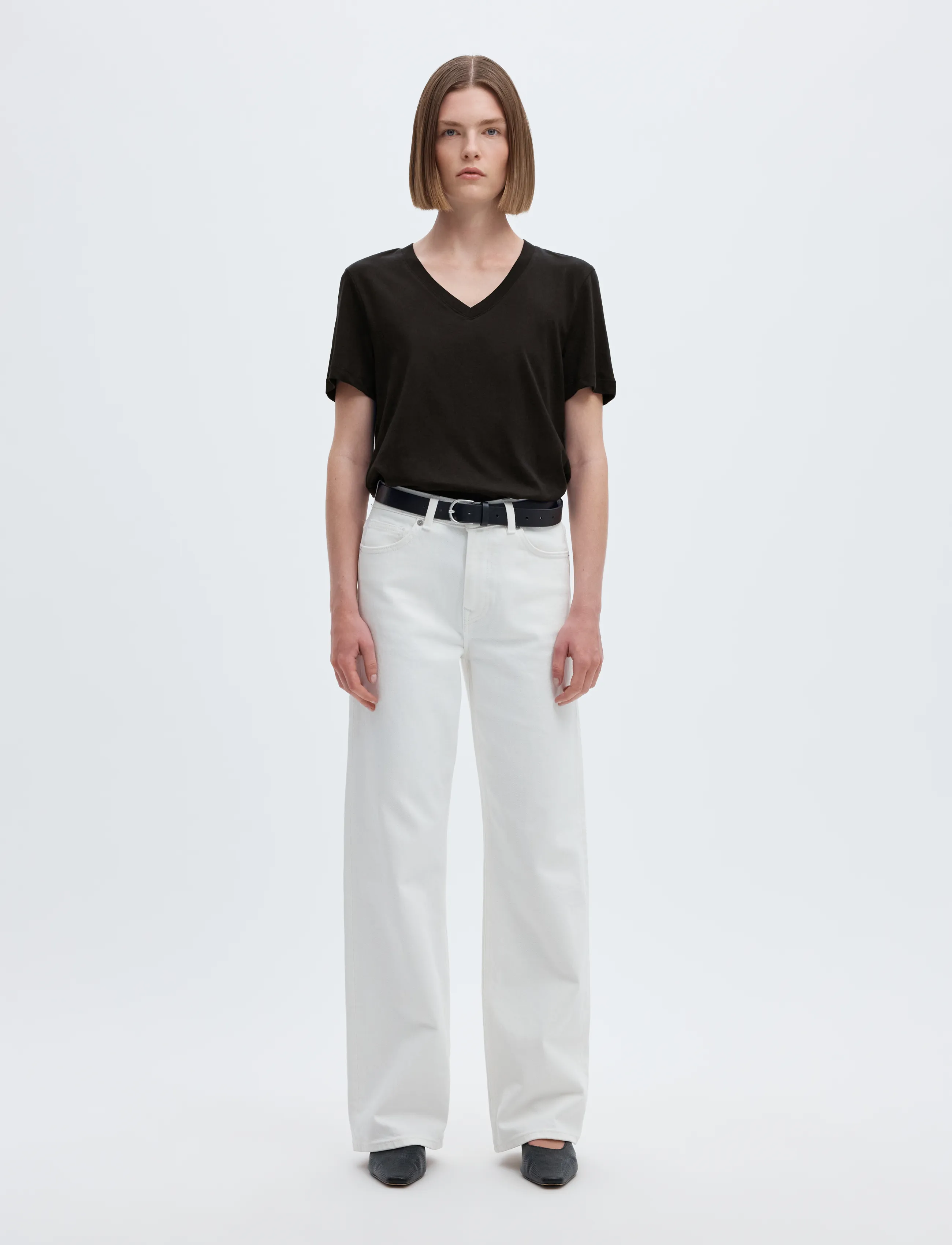 Selected - SLWESSENTIAL SS V-NECK TEE NOOS - t-shirts - black - 4