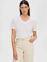 Selected Femme - SLFESSENTIAL SS V-NECK TEE NOOS - t-shirts - bright white - 6