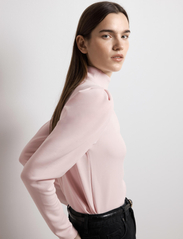Selected Femme - SLFFENJA LS T-NECK TOP B NOOS - long-sleeved blouses - cradle pink - 5