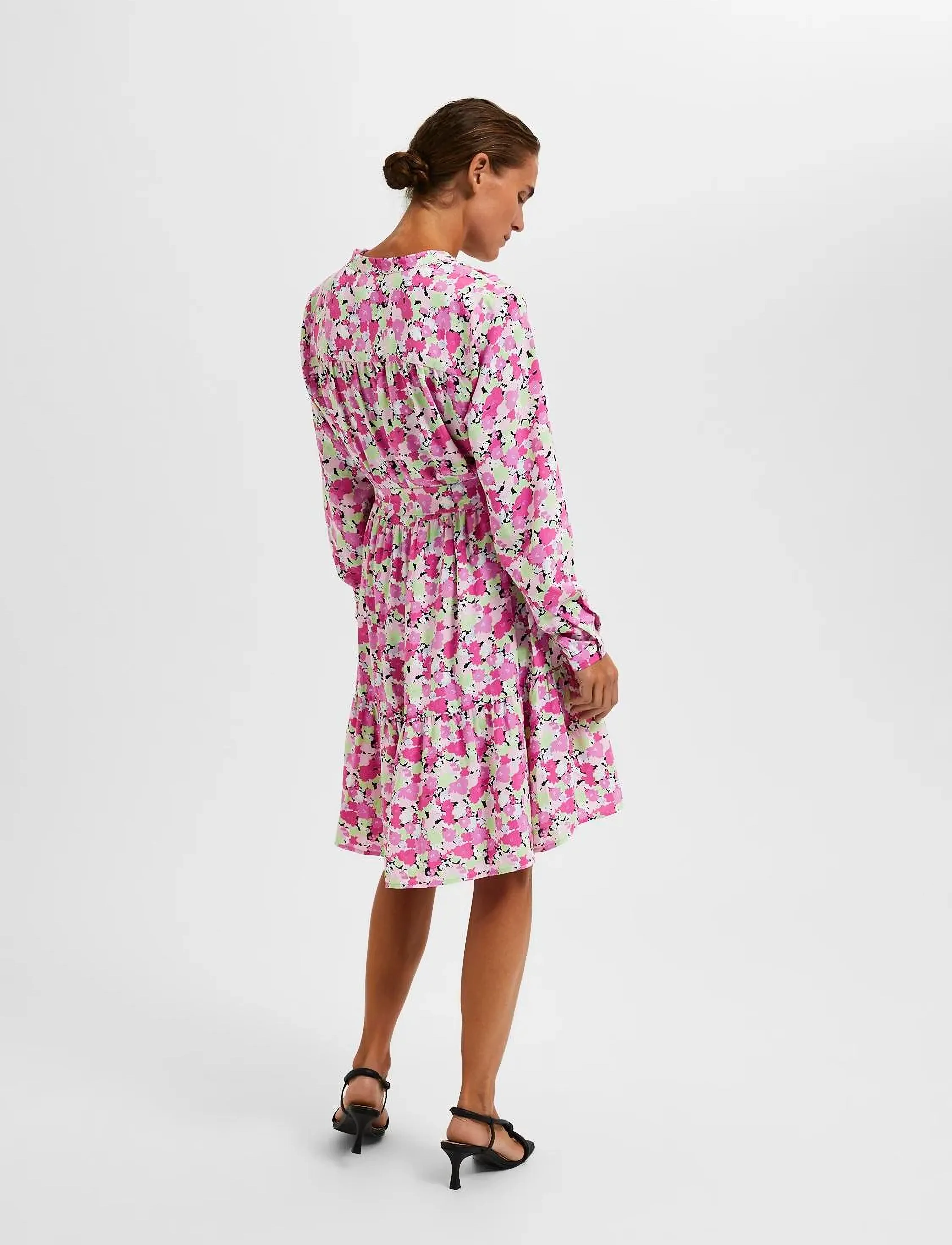 Selected - SLFMIVI LS SHORT AOP DRESS B NOOS - hemdkleider - black - 3