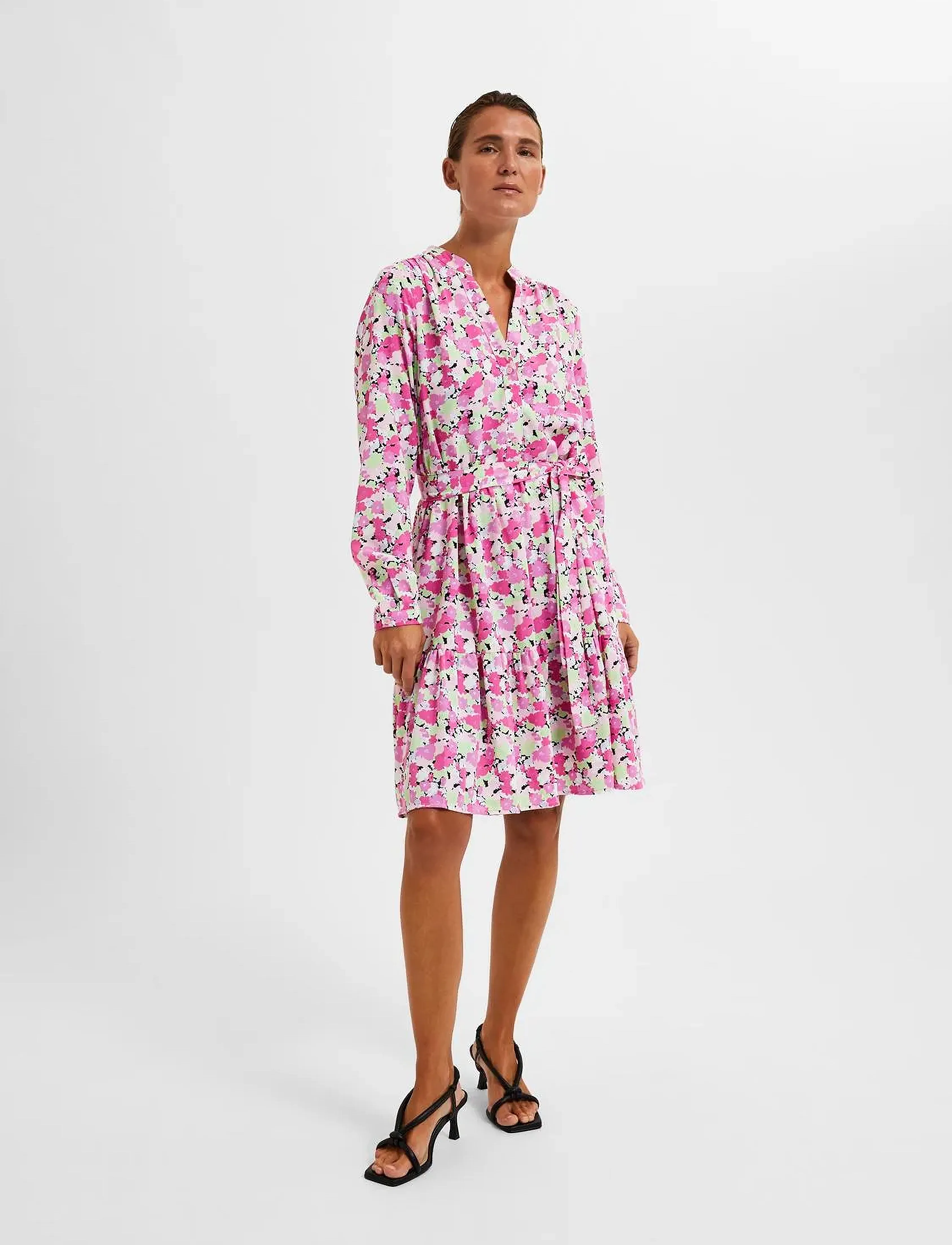 Selected - SLFMIVI LS SHORT AOP DRESS B NOOS - hemdkleider - black - 5