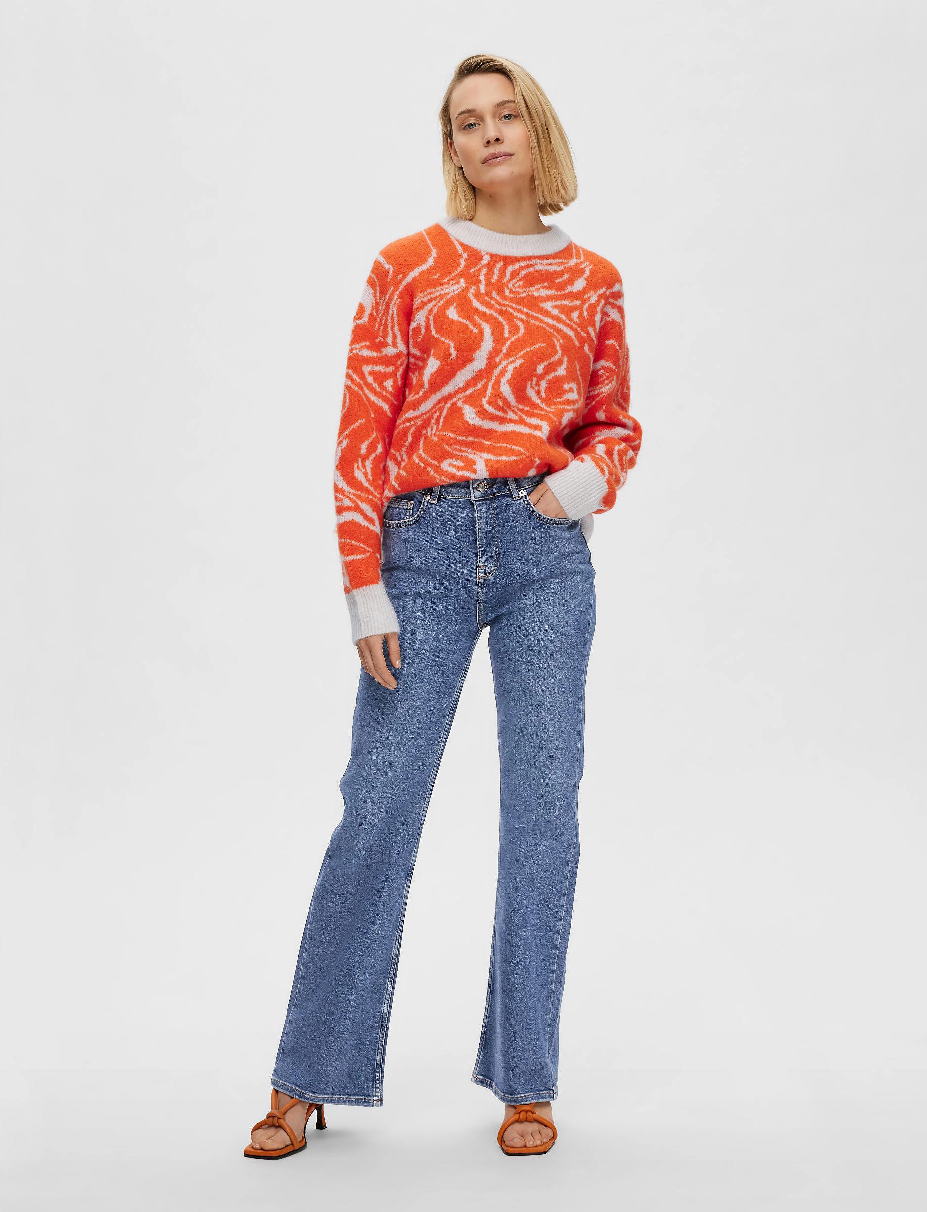 Selected - SLFTONE HW MID BLUE BOOTCUT JEANS W NOOS - medium blue denim - 4
