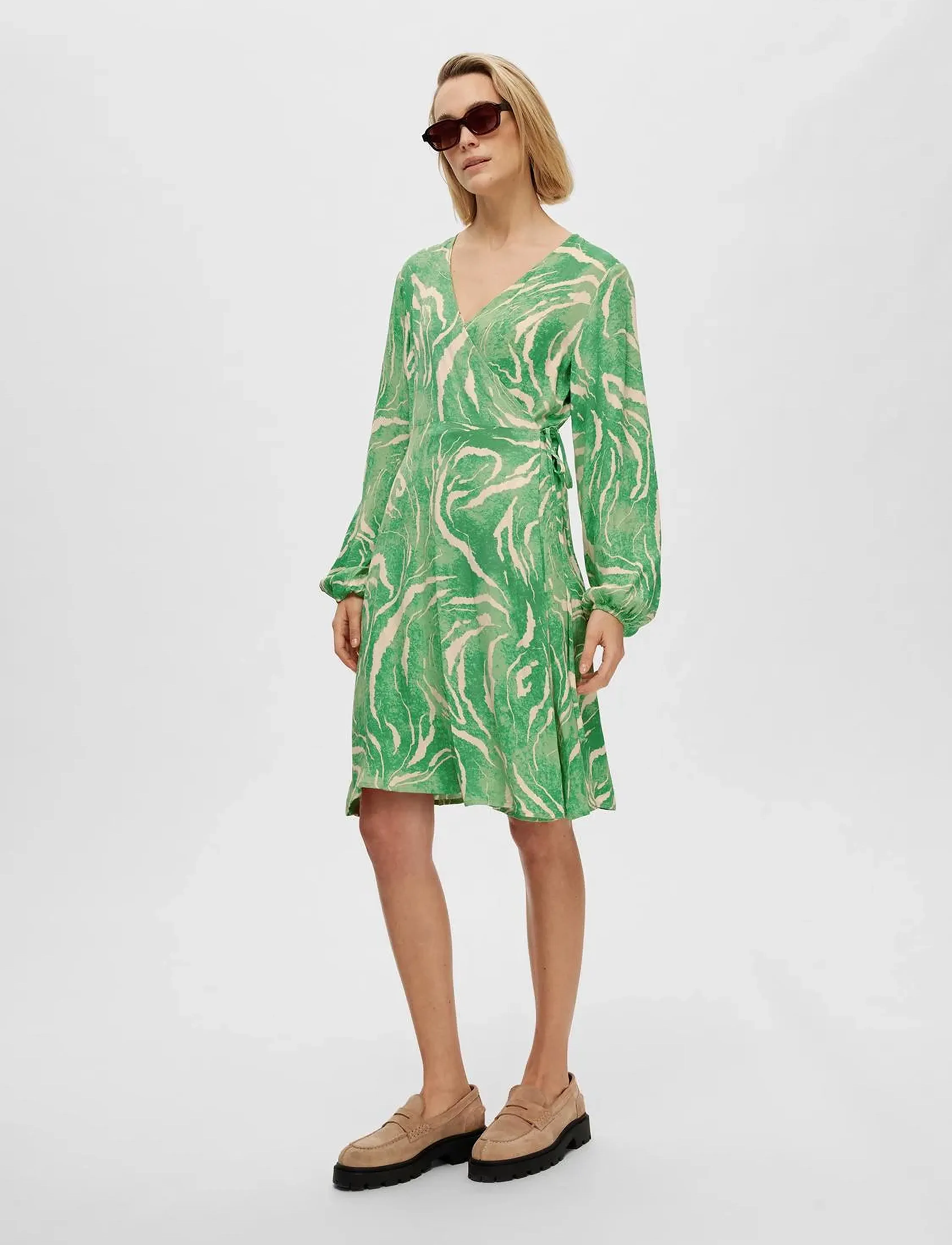 Selected - SLFFIOLA LS AOP WRAP DRESS B - wickelkleider - absinthe green - 4