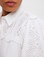 Selected Femme - SLFVIOLETTE 2/4 ANKLE BRODERI DRESS B - skjortklänningar - bright white - 5