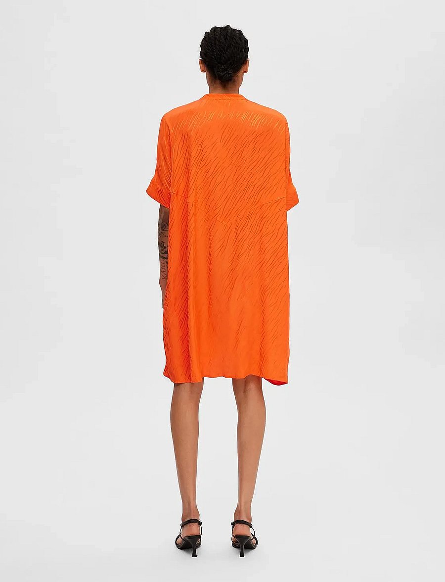 Selected - SLFABIENNE-VIOLA SS OVERSIZE DRESS B - robes chemises - orangeade - 3