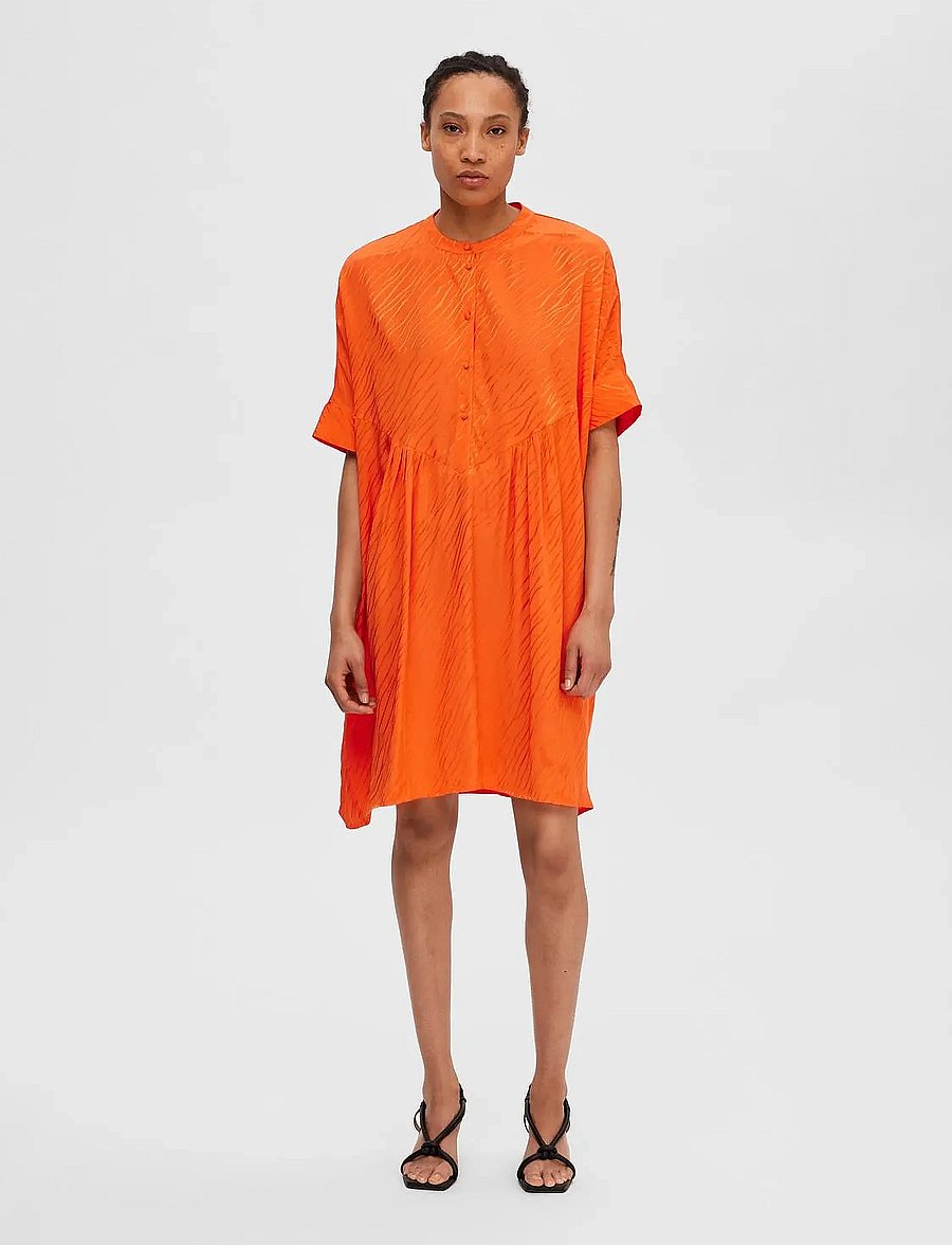 Selected - SLFABIENNE-VIOLA SS OVERSIZE DRESS B - robes chemises - orangeade - 4
