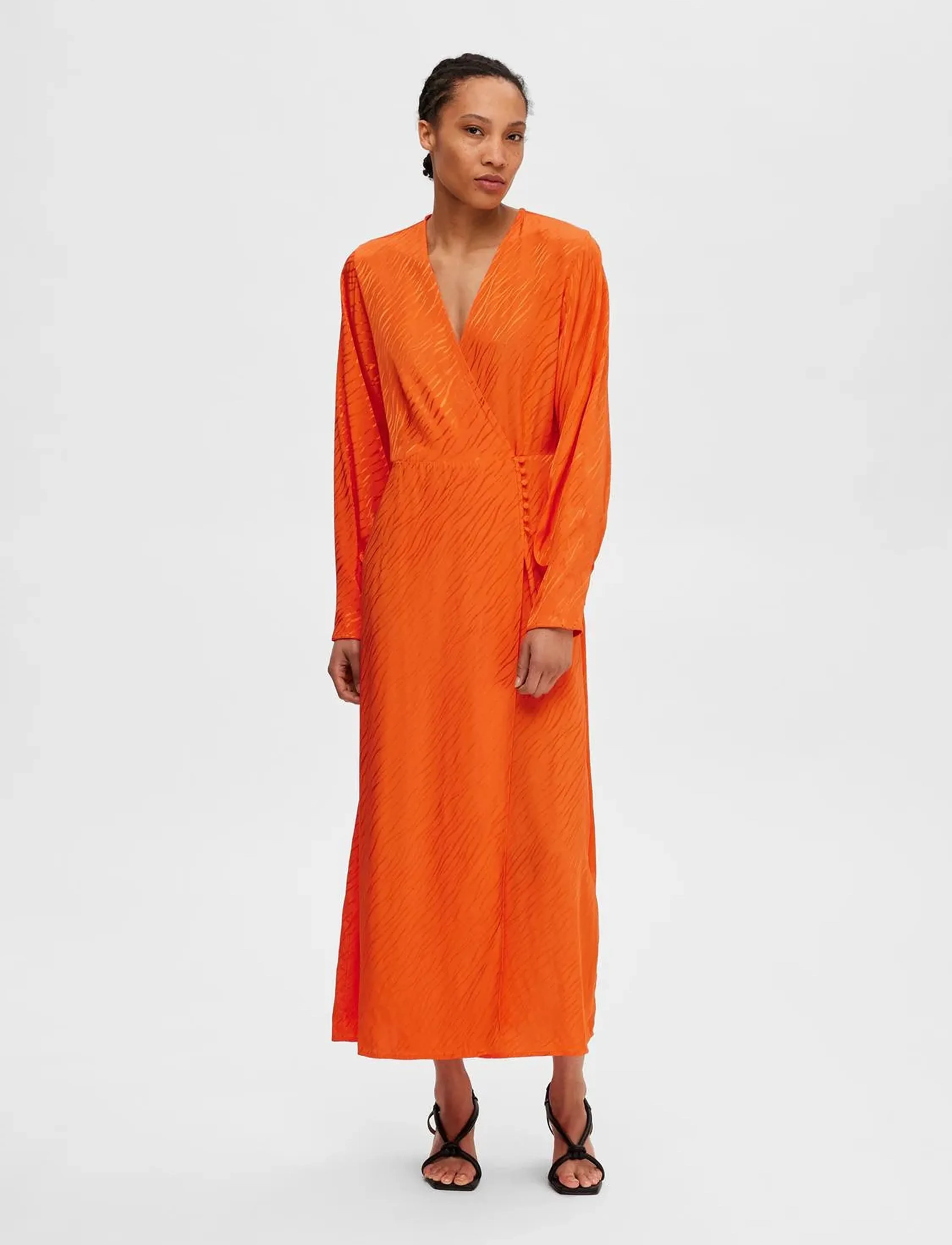 Selected SLFABIENNE LS SATIN ANKLE WRAP DRESS B - Omlottklänning - ORANGEADE / orange