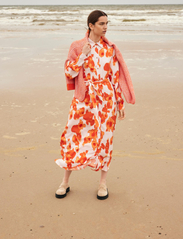 Selected Femme - SLFNICOLETTE LS ANKLE SHIRT DRESS B - hemdkleider - orangeade - 1