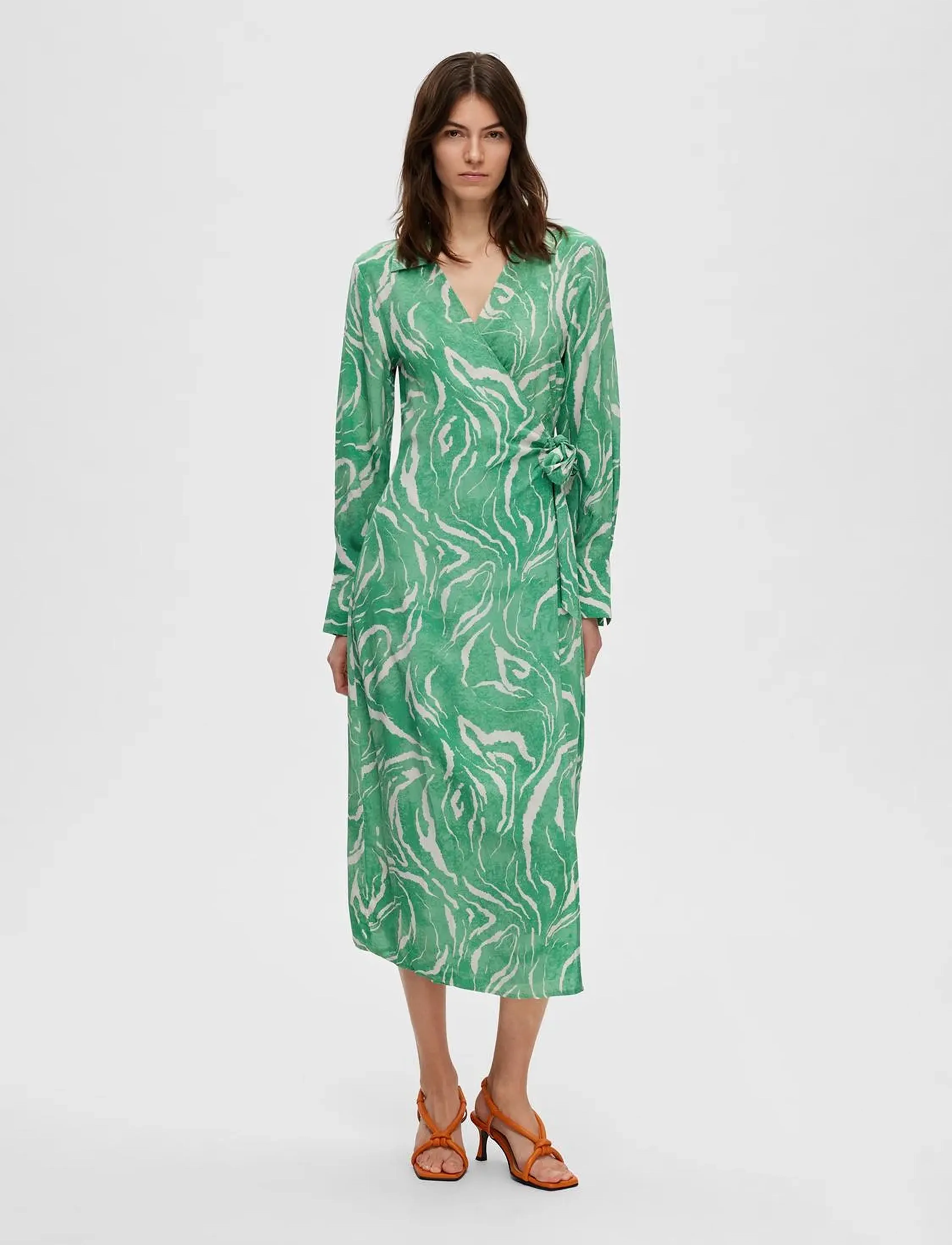 Selected - SLFSIRINE LS MIDI WRAP DRESS B - hõlmikkleidid - absinthe green - 3