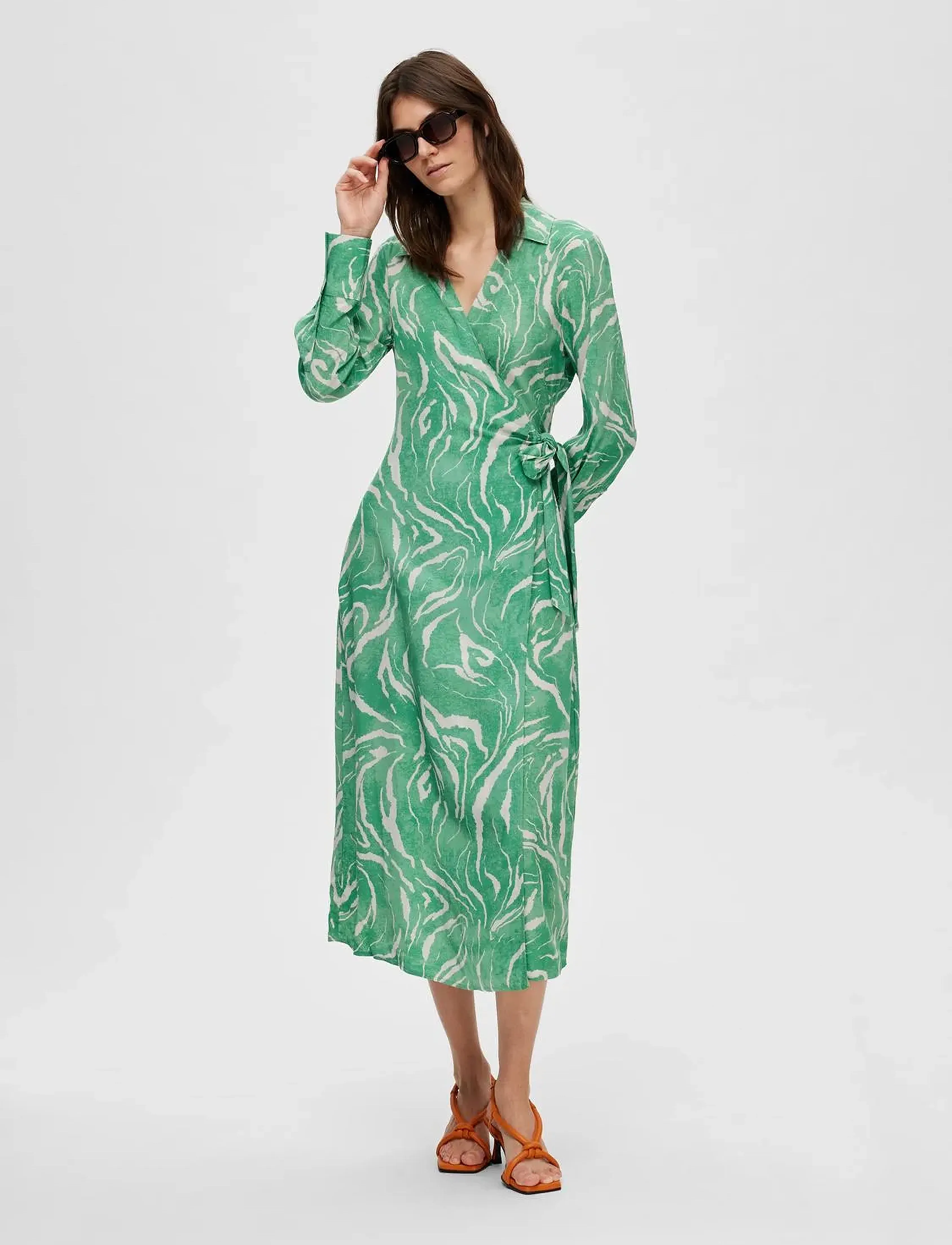 Selected - SLFSIRINE LS MIDI WRAP DRESS B - hõlmikkleidid - absinthe green - 5