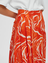 Selected Femme - SLFSIRINE MW ANKLE SKIRT B - satin skirts - orangeade - 6